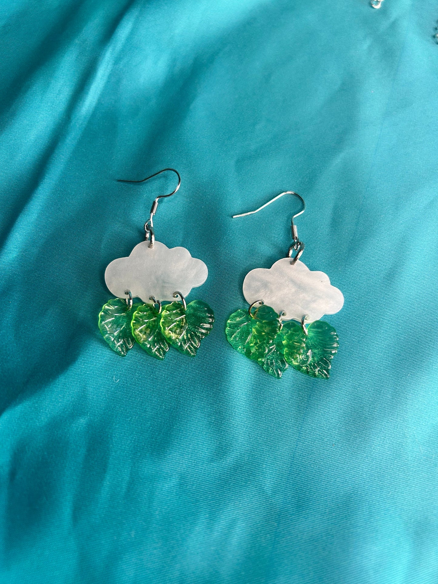 Cloud Earrings | Pearleascent with Dangle Chain Rain