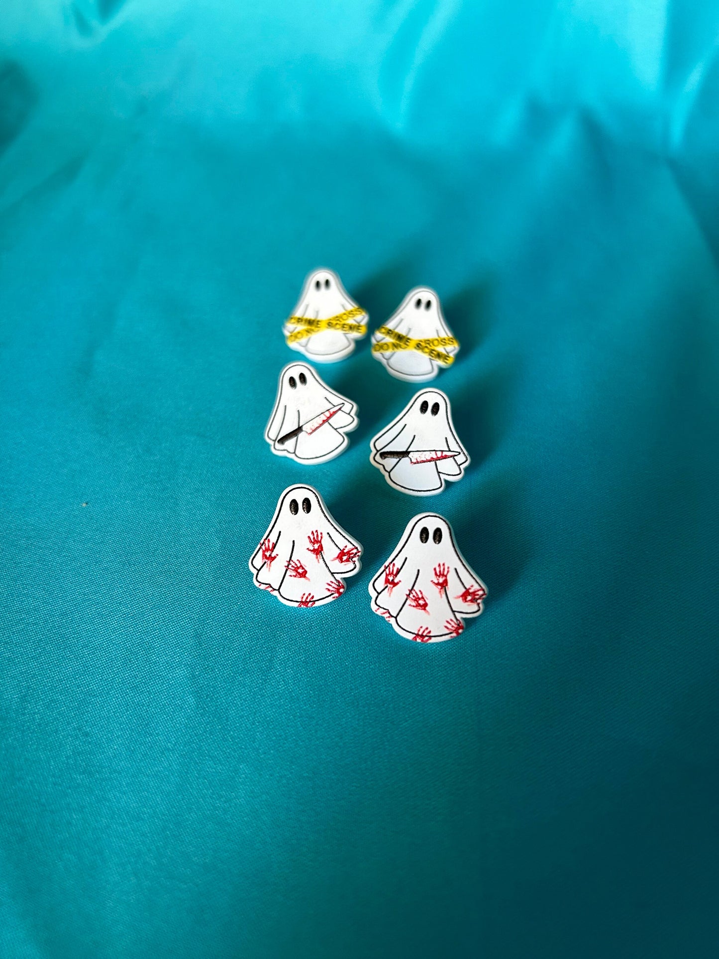 Acrylic Ghost Stud Earrings: Spooky Halloween Posts